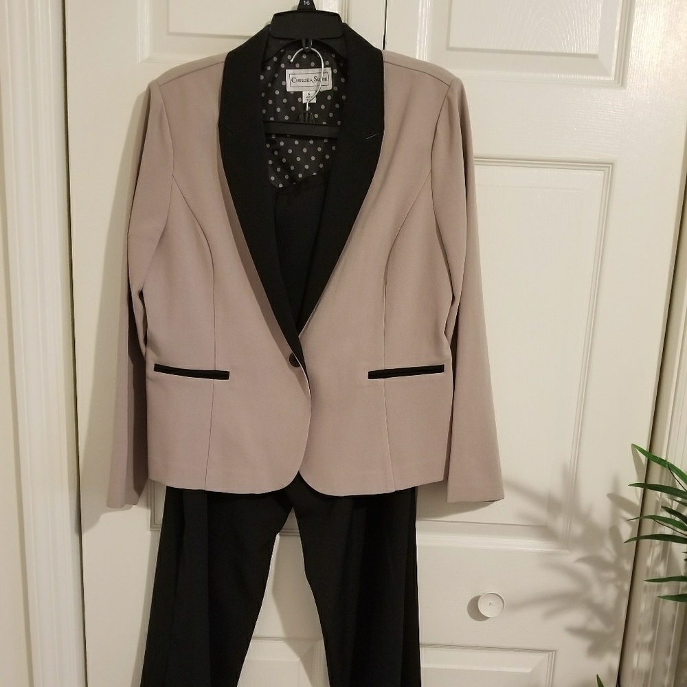 Pant Suite